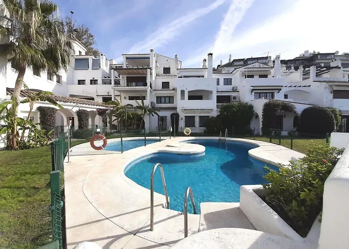 Elegant Apartment In Puerto Banus