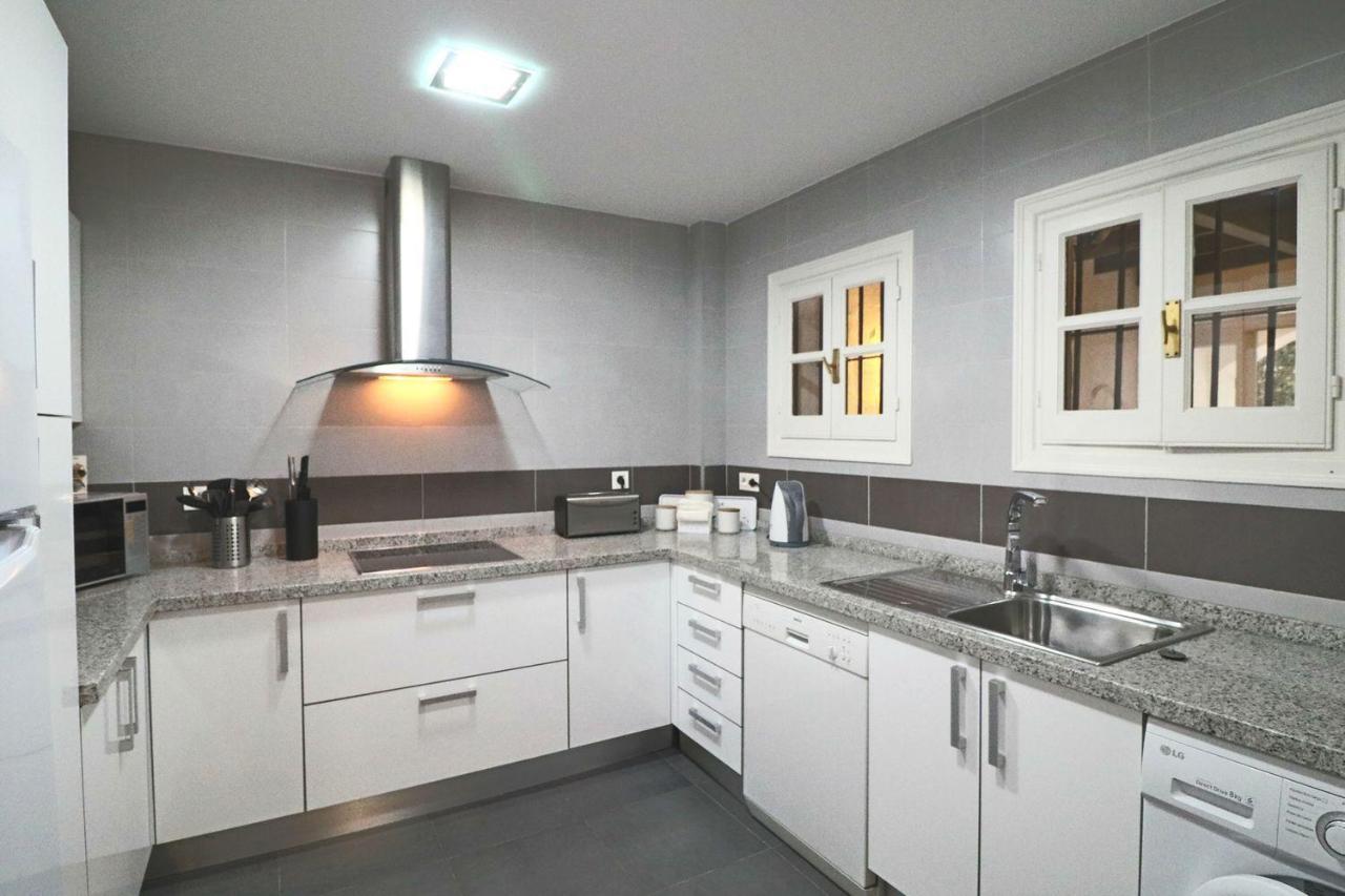 Elegant In Puerto Banus Appartement Marbella